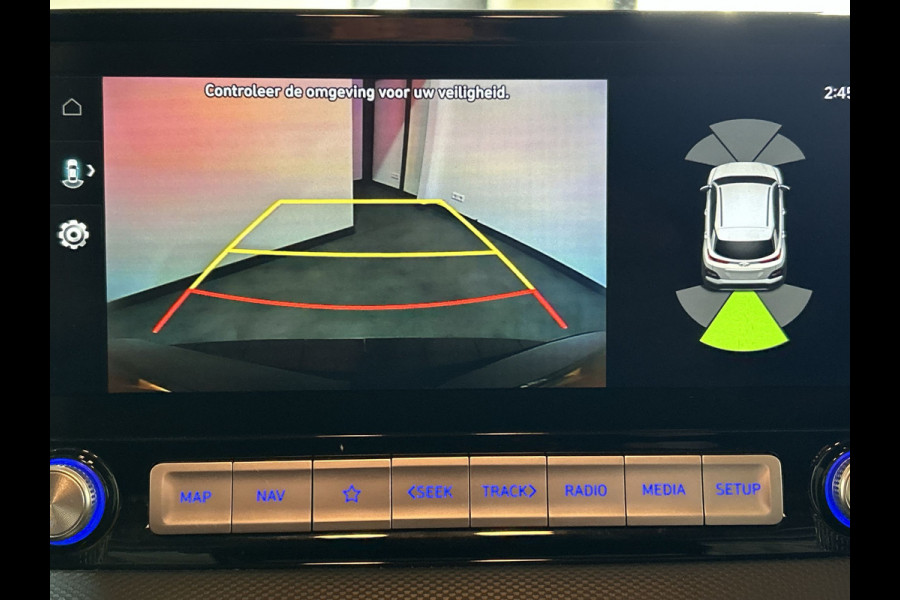 Hyundai Kona EV Premium 64 kWh | Warmtepomp | Verwarmde voorstoelen | Sensoren voor en achter |  SoH (batterijcheck) 100 % score!