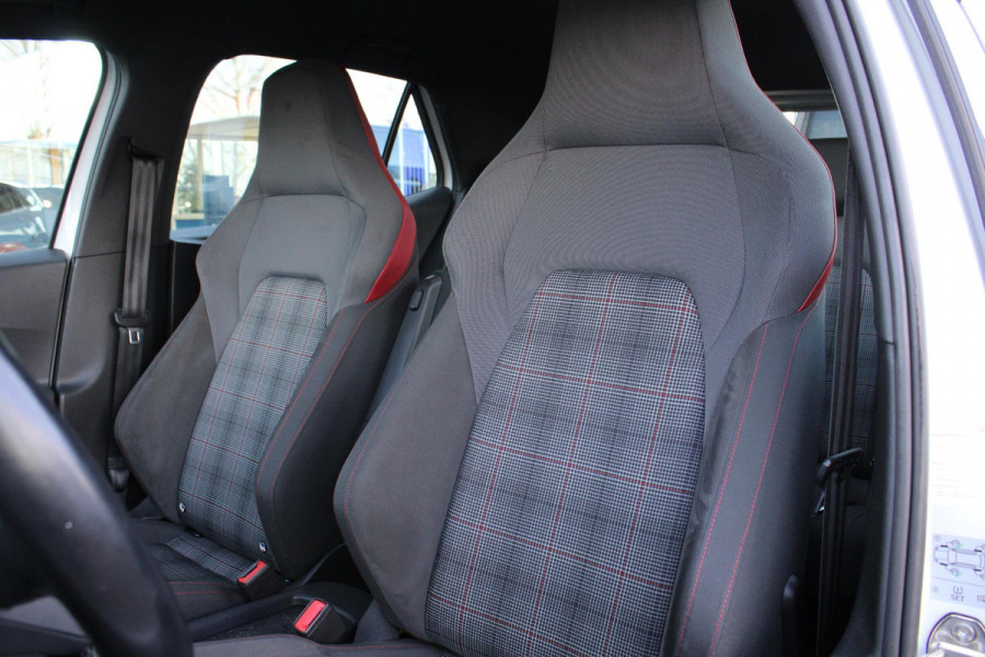 Volkswagen ID.3 PRO 58 kWh | grote accu + snelladen! | Lichtmetaal 20'' | Parkeersensoren | Stoelverwarming |