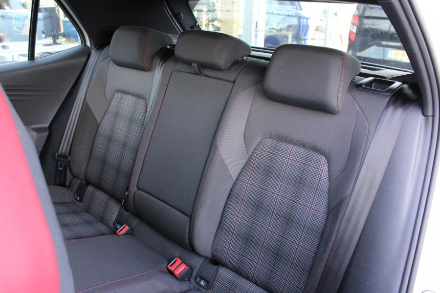 Volkswagen ID.3 PRO 58 kWh | grote accu + snelladen! | Lichtmetaal 20'' | Parkeersensoren | Stoelverwarming |