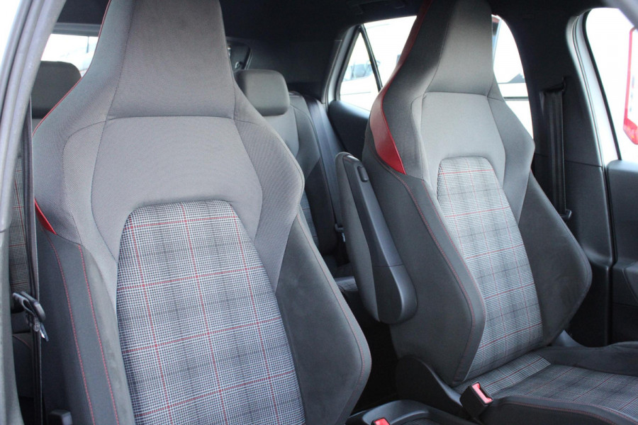 Volkswagen ID.3 PRO 58 kWh | grote accu + snelladen! | Lichtmetaal 20'' | Parkeersensoren | Stoelverwarming |