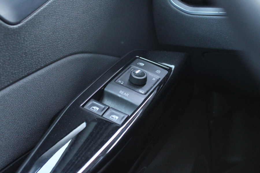 Volkswagen ID.3 PRO 58 kWh | grote accu + snelladen! | Lichtmetaal 20'' | Parkeersensoren | Stoelverwarming |