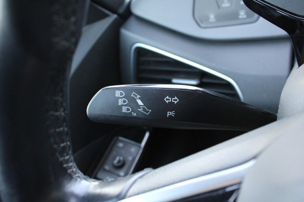Volkswagen ID.3 PRO 58 kWh | grote accu + snelladen! | Lichtmetaal 20'' | Parkeersensoren | Stoelverwarming |