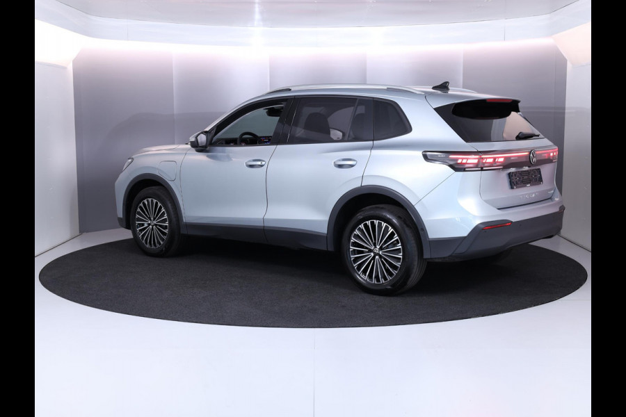 Volkswagen Tiguan 1.5 eHybrid Life PHEV 204PK | Assistentie pakket | Stoelverwarming voor+achter | 18"Lm velgen |