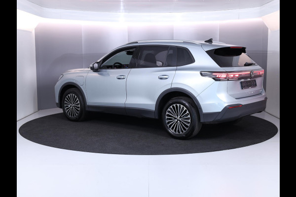 Volkswagen Tiguan 1.5 eHybrid Life PHEV 204PK | Assistentie pakket | Stoelverwarming voor+achter | 18"Lm velgen |