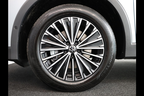 Volkswagen Tiguan 1.5 eHybrid Life PHEV 204PK | Assistentie pakket | Stoelverwarming voor+achter | 18"Lm velgen |