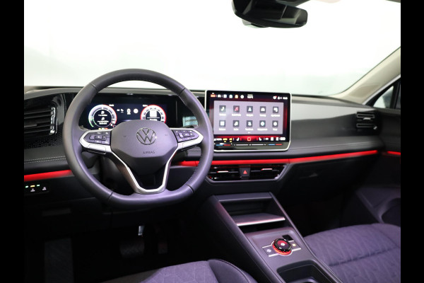 Volkswagen Tiguan 1.5 eHybrid Life PHEV 204PK | Assistentie pakket | Stoelverwarming voor+achter | 18"Lm velgen |