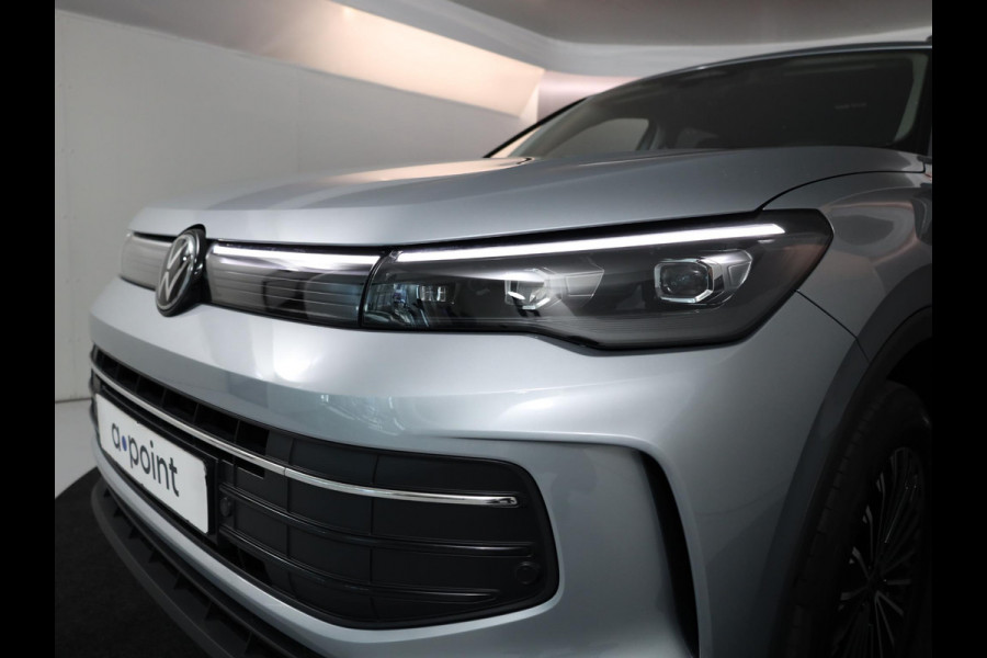 Volkswagen Tiguan 1.5 eHybrid Life PHEV 204PK | Assistentie pakket | Stoelverwarming voor+achter | 18"Lm velgen |