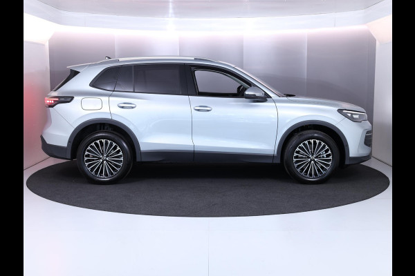 Volkswagen Tiguan 1.5 eHybrid Life PHEV 204PK | Assistentie pakket | Stoelverwarming voor+achter | 18"Lm velgen |