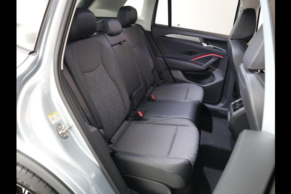 Volkswagen Tiguan 1.5 eHybrid Life PHEV 204PK | Assistentie pakket | Stoelverwarming voor+achter | 18"Lm velgen |