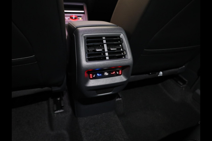 Volkswagen Tiguan 1.5 eHybrid Life PHEV 204PK | Assistentie pakket | Stoelverwarming voor+achter | 18"Lm velgen |