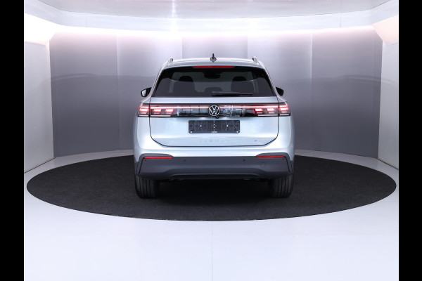 Volkswagen Tiguan 1.5 eHybrid Life PHEV 204PK | Assistentie pakket | Stoelverwarming voor+achter | 18"Lm velgen |