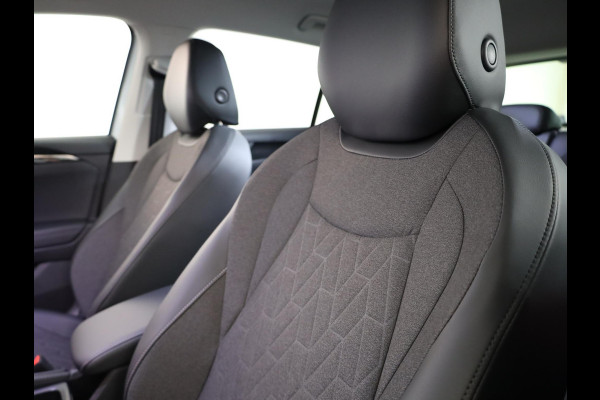 Volkswagen Tiguan 1.5 eHybrid Life PHEV 204PK | Assistentie pakket | Stoelverwarming voor+achter | 18"Lm velgen |