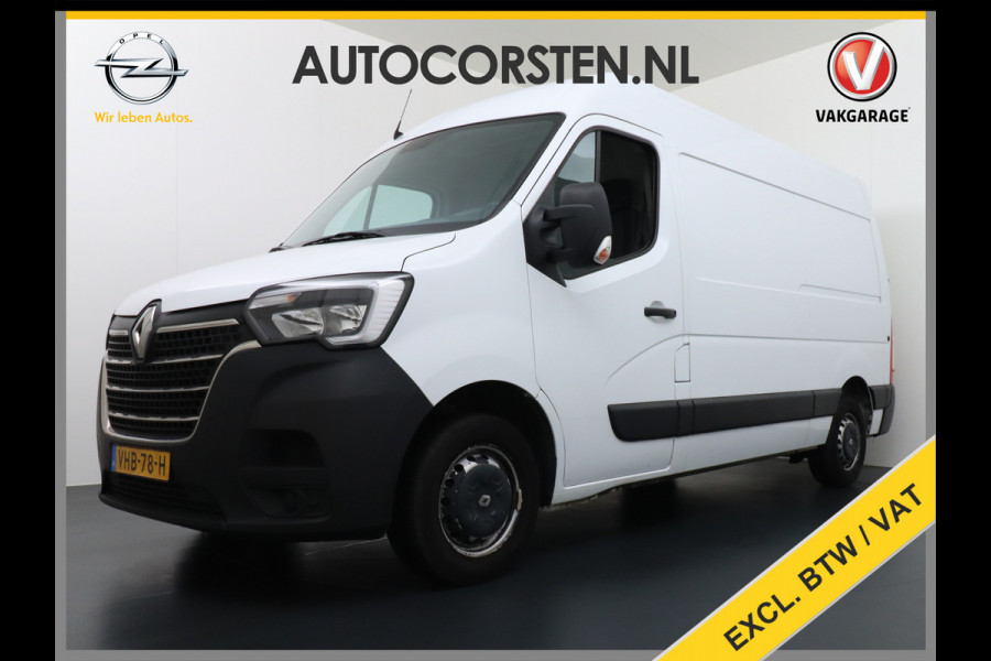 Renault Master T35 2.3dCi 135pk L2H2 3p Navi Camera Airco Pdc Trekhaak Cruise Control R-Link Nieuw Model ! Bluetooth DAB Led Regensensor Betonplex Vloer Lat om Lat Betimmering 1e Eigenaar 2.500kg Trekgewicht Euro 6