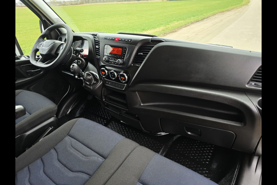 Iveco Daily 35S14V 2.3 352L H2 L2L H2 - 140 Pk - Euro 6 - TREKHAAK - Climate Control - Cruise Control