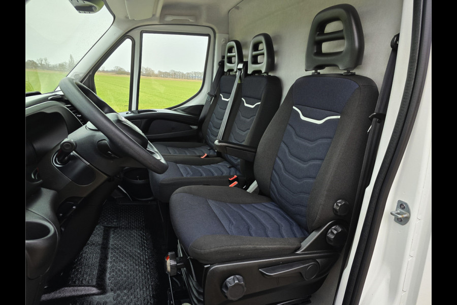 Iveco Daily 35S14V 2.3 352L H2 L2L H2 - 140 Pk - Euro 6 - TREKHAAK - Climate Control - Cruise Control