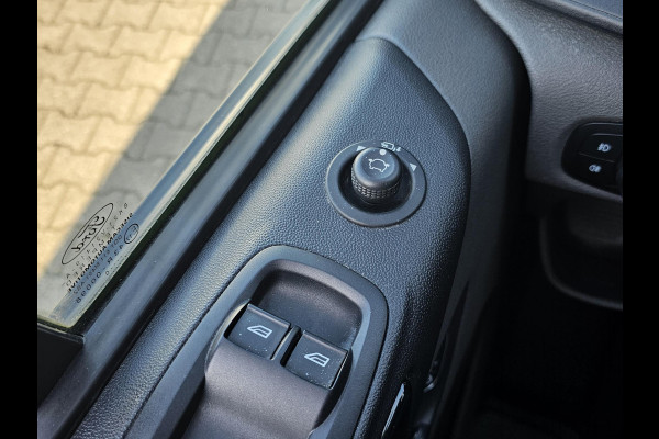 Ford Transit Custom 290 2.0 TDCI L1H1 Sport | 185pk | Adaptive cruise control | Stoelverwarming | Trekhaak | Navigatie | Xenon | Half leder | Netjes!
