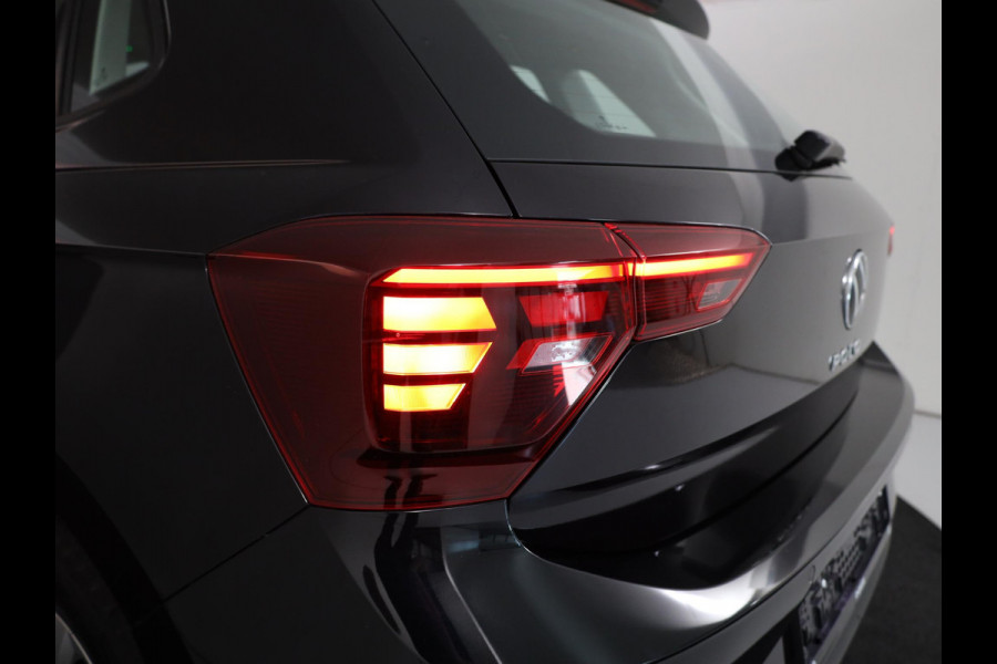 Volkswagen Polo 1.0 TSI Life 95 pk Automaat (DSG) | Navigatie via App | Parkeersensoren (Park assist) | Adaptieve cruise control | Stoelverwarming | LED koplampen |