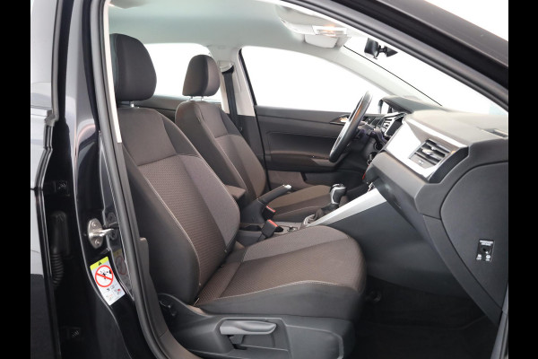 Volkswagen Polo 1.0 TSI Life 95 pk Automaat (DSG) | Navigatie via App | Parkeersensoren (Park assist) | Adaptieve cruise control | Stoelverwarming | LED koplampen |
