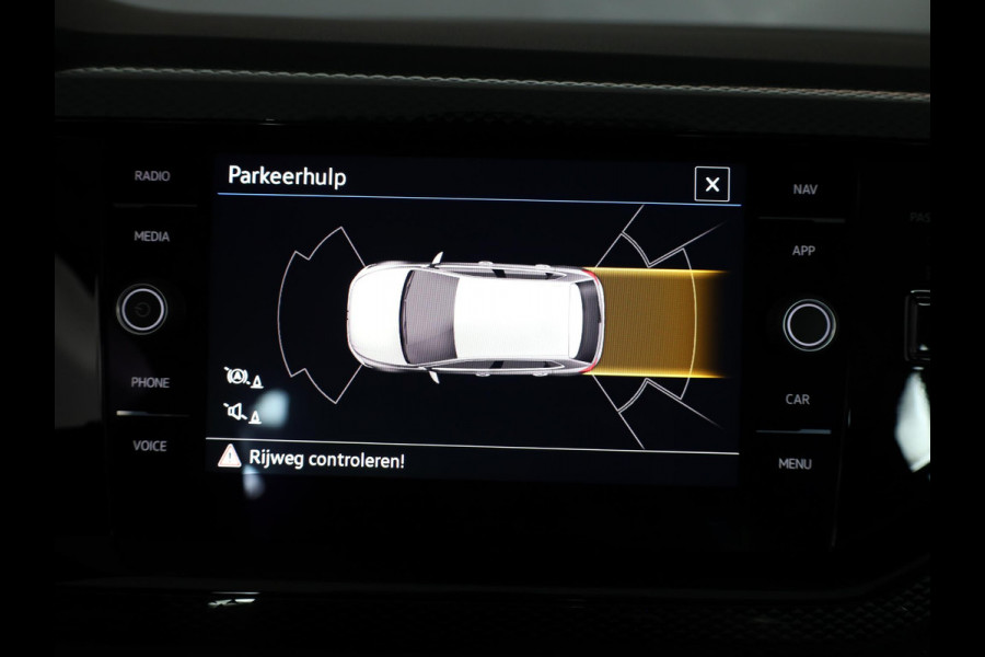 Volkswagen Polo 1.0 TSI Life 95 pk Automaat (DSG) | Navigatie via App | Parkeersensoren (Park assist) | Adaptieve cruise control | Stoelverwarming | LED koplampen |