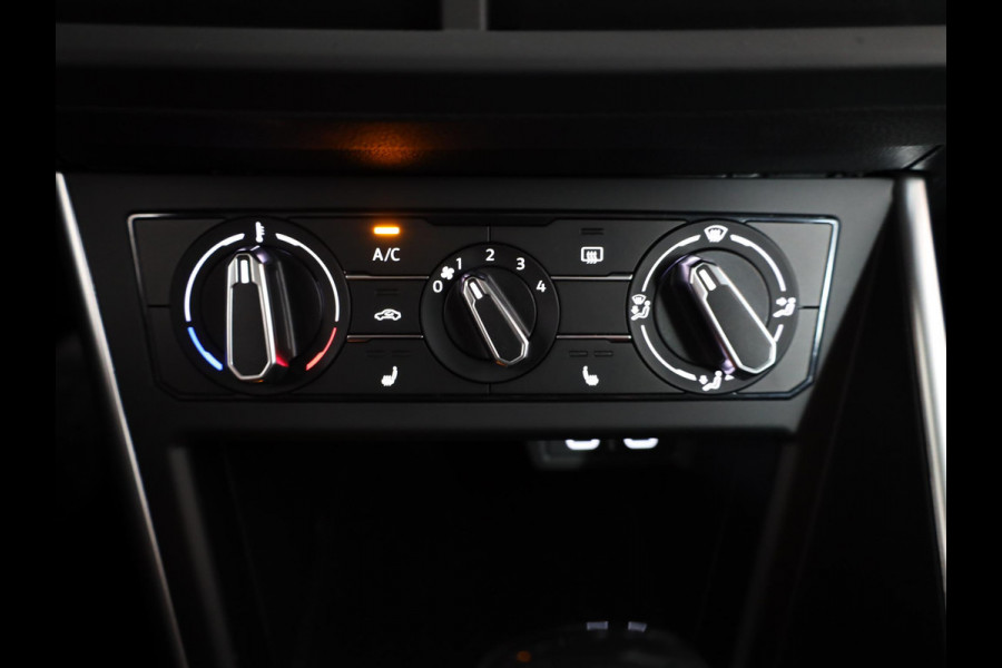 Volkswagen Polo 1.0 TSI Life 95 pk Automaat (DSG) | Navigatie via App | Parkeersensoren (Park assist) | Adaptieve cruise control | Stoelverwarming | LED koplampen |