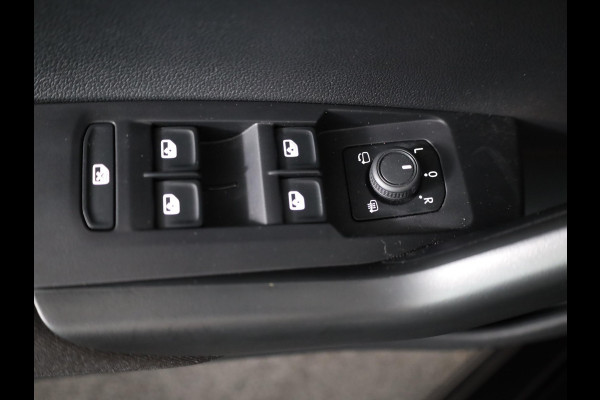 Volkswagen Polo 1.0 TSI Life 95 pk Automaat (DSG) | Navigatie via App | Parkeersensoren (Park assist) | Adaptieve cruise control | Stoelverwarming | LED koplampen |