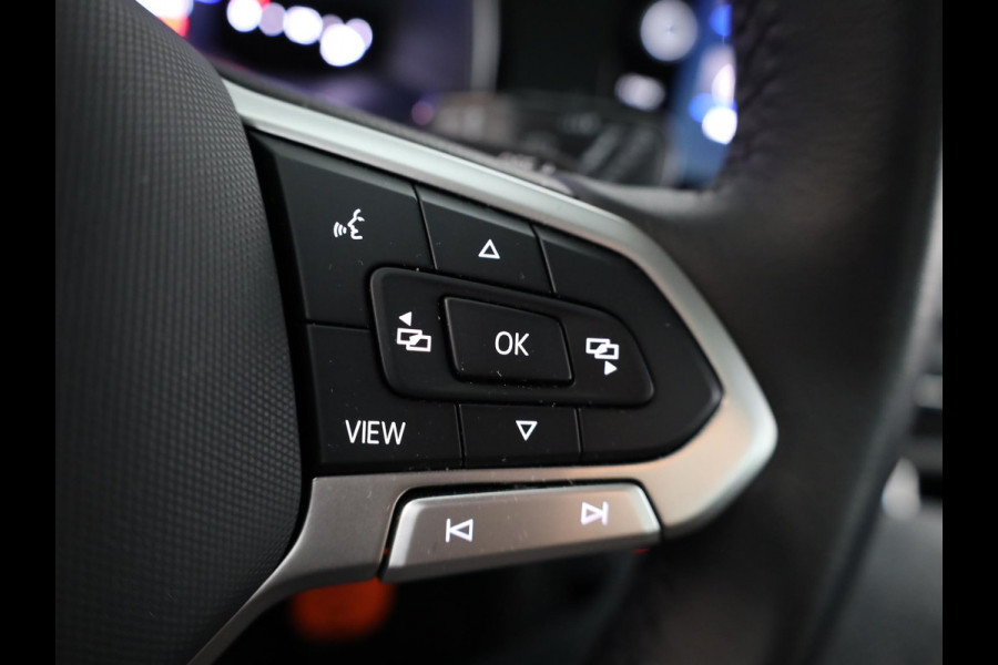 Volkswagen Polo 1.0 TSI Life 95 pk Automaat (DSG) | Navigatie via App | Parkeersensoren (Park assist) | Adaptieve cruise control | Stoelverwarming | LED koplampen |