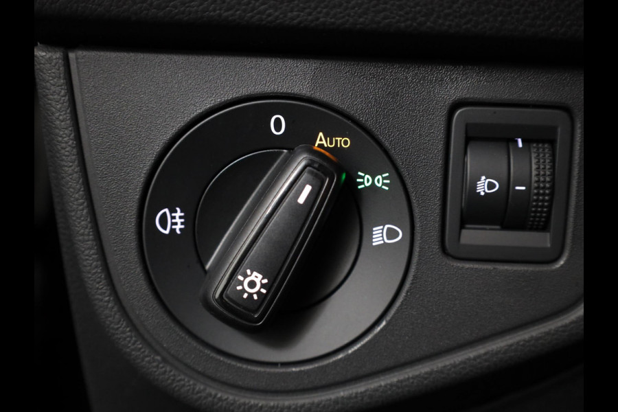 Volkswagen Polo 1.0 TSI Life 95 pk Automaat (DSG) | Navigatie via App | Parkeersensoren (Park assist) | Adaptieve cruise control | Stoelverwarming | LED koplampen |