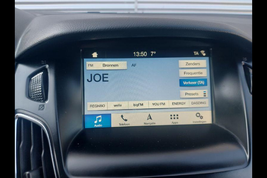 Ford Focus 1.5 Titanium airco,cruise,navigatie,stoel/stuurverwarming,parkeersensoren,