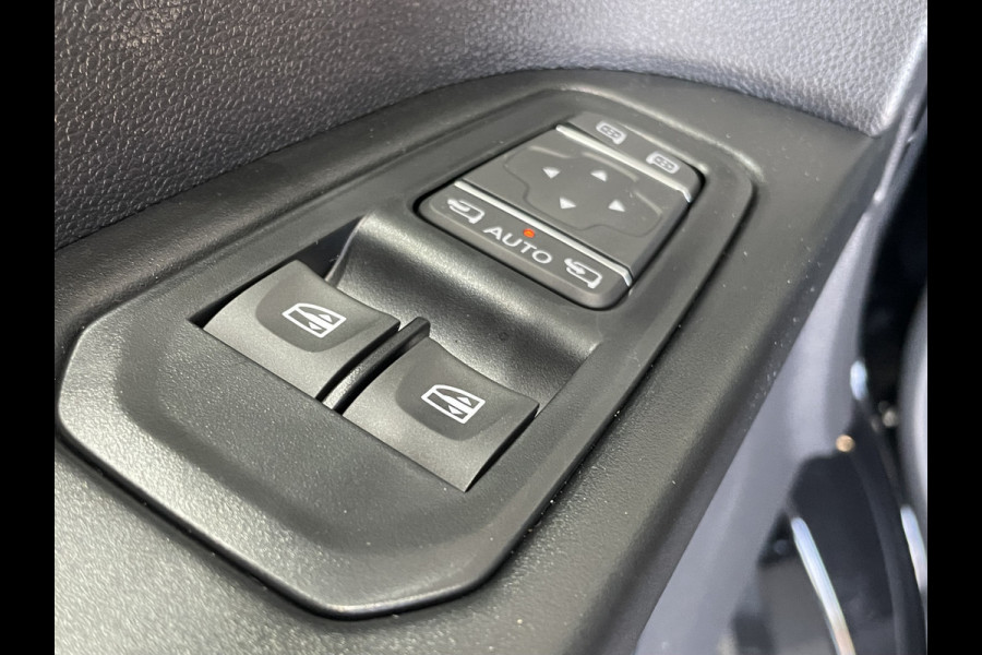 Renault Trafic 2.0 Blue DCI AUT 170PK T29 L2H1 Extra DC NEXT LEVEL Navi / Camera / Keyless / 2 x Schuifdeur