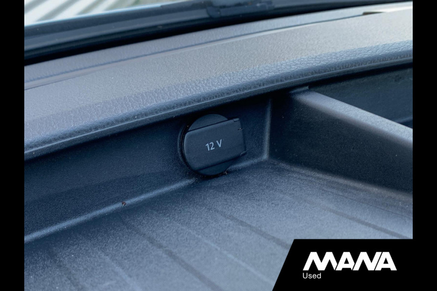 Volkswagen Transporter 2.0TDI L2H1 28 Airco Cruise Sensoren Trekhaak Betonplex Airbag 12V CarPlay Wandbekleding Bijrijdersbank DIN