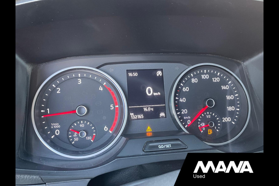 Volkswagen Crafter 35 2.0 140pk L3H3 3.140 Airco Cruise Camera Sensoren CarPlay Bijrijdersbank Ergo-Stoel Bluetooth Laadruimtebekleding 12V SideLig