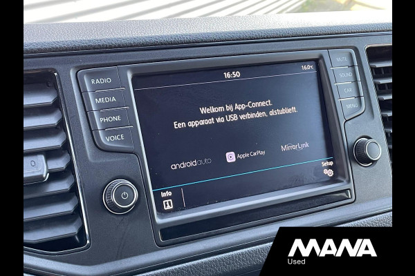 Volkswagen Crafter 35 2.0 140pk L3H3 3.140 Airco Cruise Camera Sensoren CarPlay Bijrijdersbank Ergo-Stoel Bluetooth Laadruimtebekleding 12V SideLig