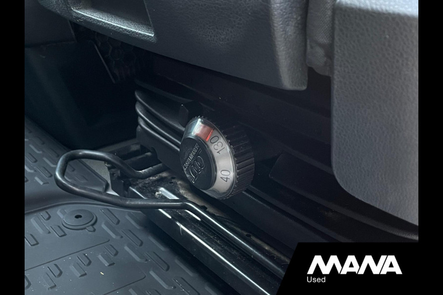 Volkswagen Crafter 35 2.0 140pk L3H3 3.140 Airco Cruise Camera Sensoren CarPlay Bijrijdersbank Ergo-Stoel Bluetooth Laadruimtebekleding 12V SideLig