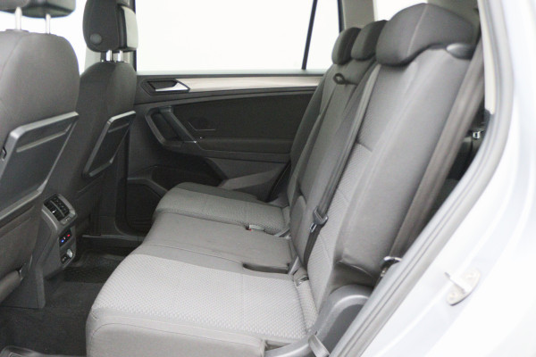 Volkswagen Tiguan Allspace 1.5 TSI DSG Comfortline Business 7p. Climate, Camera, ACC, Apple Carplay, LED, Rijstrooksensor, PDC, 17''