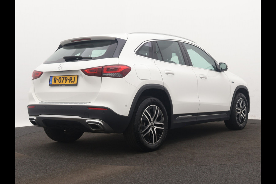 Mercedes-Benz GLA 250 e Progressive | Lichtmetalen velgen | Navigatie | Parking support | Camera achter | Inclusief 24 maanden MB Certified garantie voor Europa.