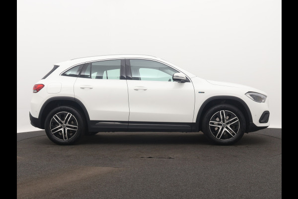 Mercedes-Benz GLA 250 e Progressive | Lichtmetalen velgen | Navigatie | Parking support | Camera achter | Inclusief 24 maanden MB Certified garantie voor Europa.