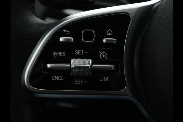Mercedes-Benz GLA 250 e Progressive | Lichtmetalen velgen | Navigatie | Parking support | Camera achter | Inclusief 24 maanden MB Certified garantie voor Europa.