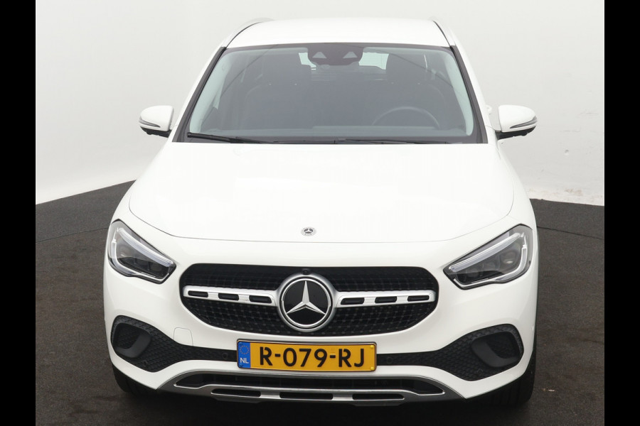Mercedes-Benz GLA 250 e Progressive | Lichtmetalen velgen | Navigatie | Parking support | Camera achter | Inclusief 24 maanden MB Certified garantie voor Europa.