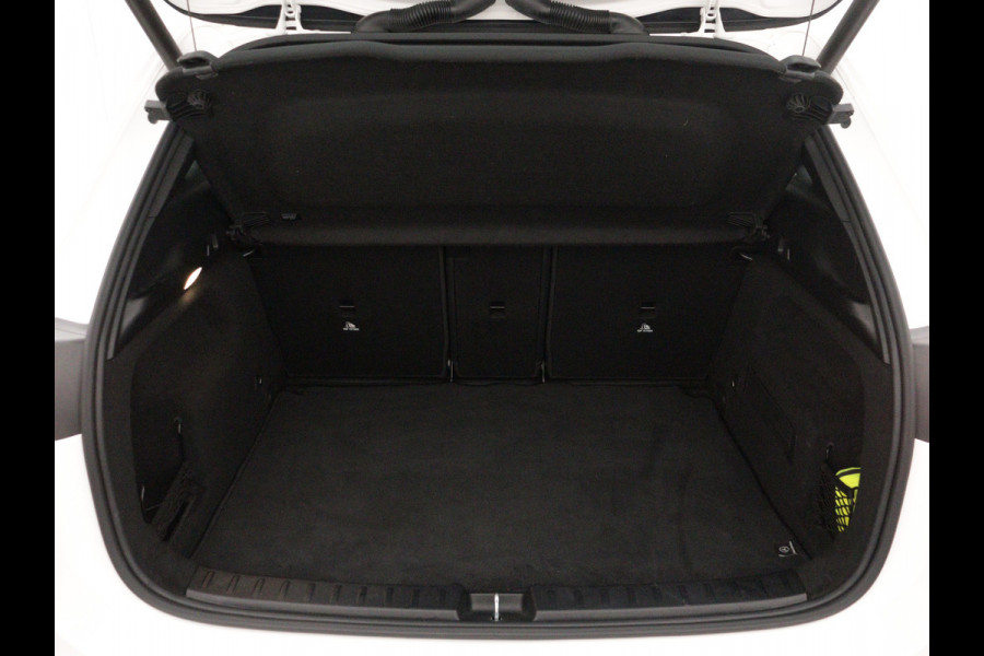 Mercedes-Benz GLA 250 e Progressive | Lichtmetalen velgen | Navigatie | Parking support | Camera achter | Inclusief 24 maanden MB Certified garantie voor Europa.