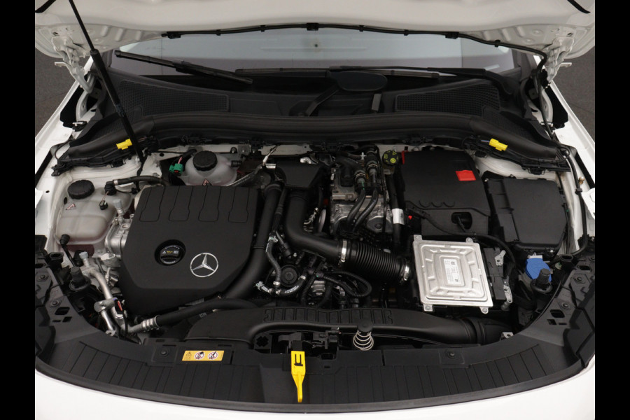 Mercedes-Benz GLA 250 e Progressive | Lichtmetalen velgen | Navigatie | Parking support | Camera achter | Inclusief 24 maanden MB Certified garantie voor Europa.