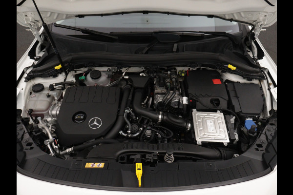 Mercedes-Benz GLA 250 e Progressive | Lichtmetalen velgen | Navigatie | Parking support | Camera achter | Inclusief 24 maanden MB Certified garantie voor Europa.