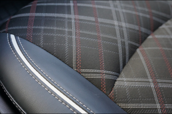 Mitsubishi Space Star 1.2 Instyle AUTOMAAT | STOELVERW. | CAMERA | KEYLESS | CARPLAY!