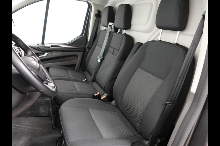 Ford Transit Custom 300 2.0 TDCI L2H1 Automaat Trend Edition Navigatie Cruise control Airco Camera Parkeersensoren Trekhaak