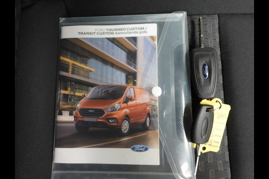 Ford Transit Custom 300 2.0 TDCI L2H1 Automaat Trend Edition Navigatie Cruise control Airco Camera Parkeersensoren Trekhaak