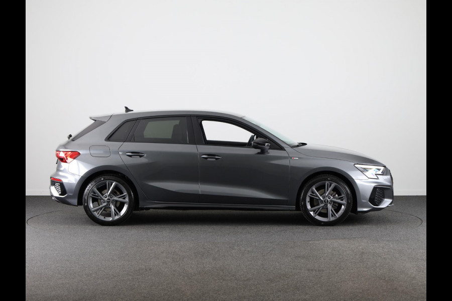 Audi A3 Sportback 30 TFSI S edition 110 pk S-tronic | Verlengde garantie | Navigatie | Parkeersensoren achter | Cruise control | Full-LED koplampen | S-line |