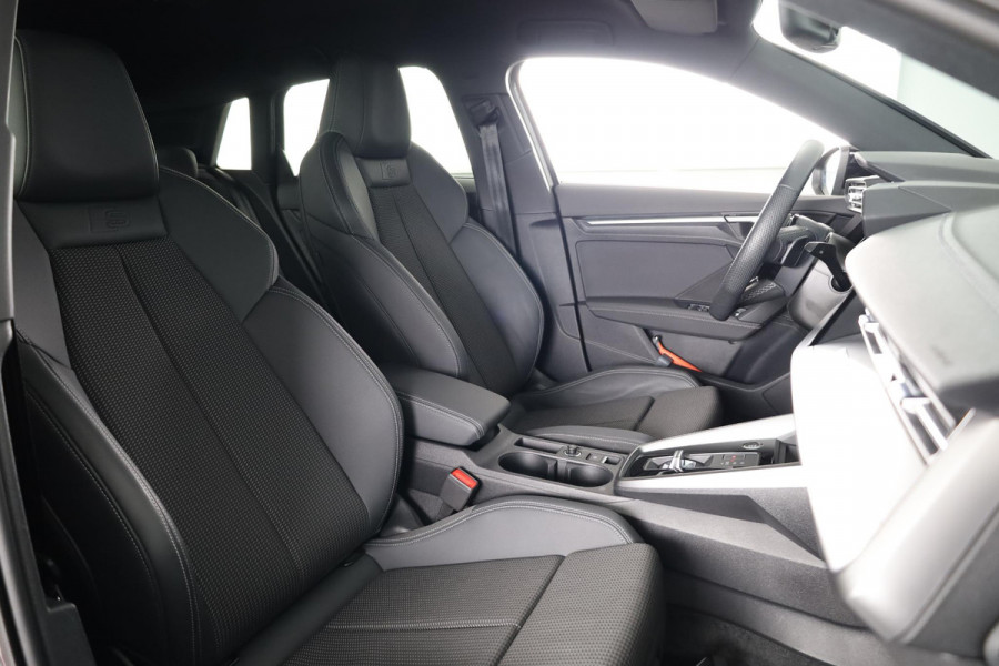 Audi A3 Sportback 30 TFSI S edition 110 pk S-tronic | Verlengde garantie | Navigatie | Parkeersensoren achter | Cruise control | Full-LED koplampen | S-line |
