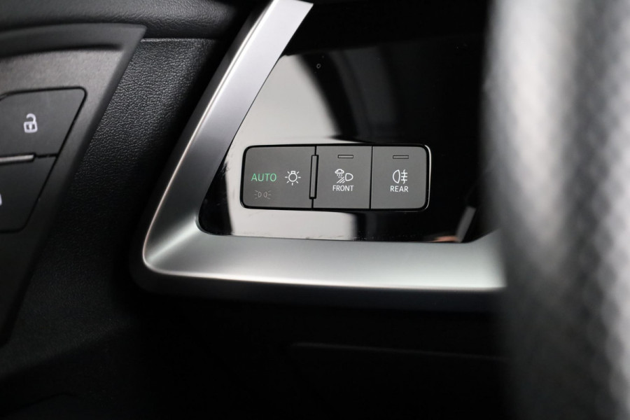 Audi A3 Sportback 30 TFSI S edition 110 pk S-tronic | Verlengde garantie | Navigatie | Parkeersensoren achter | Cruise control | Full-LED koplampen | S-line |