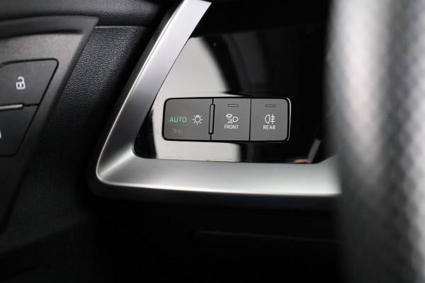 Audi A3 Sportback 30 TFSI S edition 110 pk S-tronic | Verlengde garantie | Navigatie | Parkeersensoren achter | Cruise control | Full-LED koplampen | S-line |