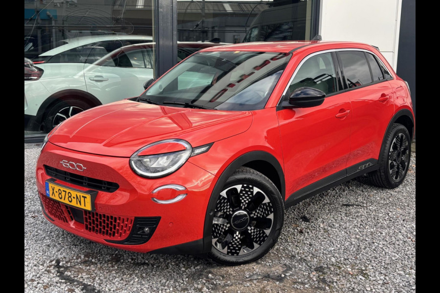 Fiat 600E La Prima 54 kWh | Rijklaar geleverd | Zeer compleet! |