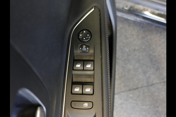 Peugeot 3008 1.2 130 pk EAT-8 Aut. GT Line Airco|ECC Navi Carplay PDC VA + Camera Full LED 18" LM Velgen
